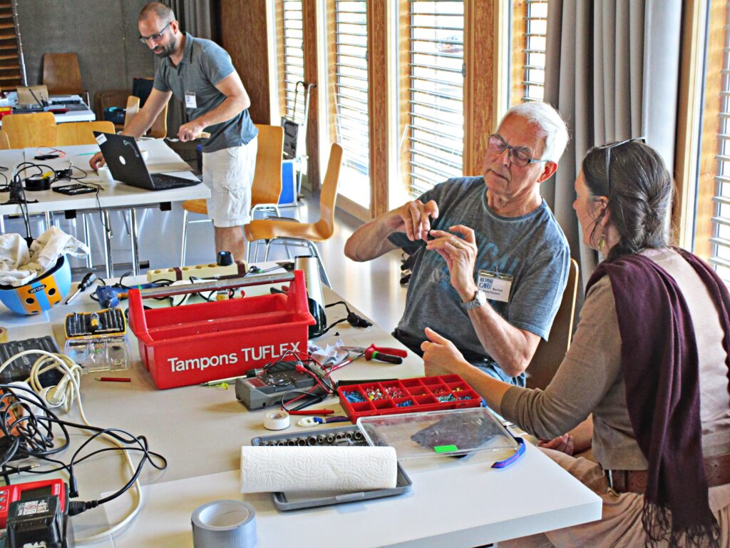 Impression aus dem ersten Repair Café Schwarzenburg am 03.06.2023